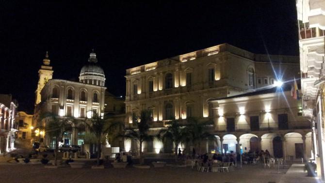 Hotel Ristorante Cordial คอมิโซ ภายนอก รูปภาพ